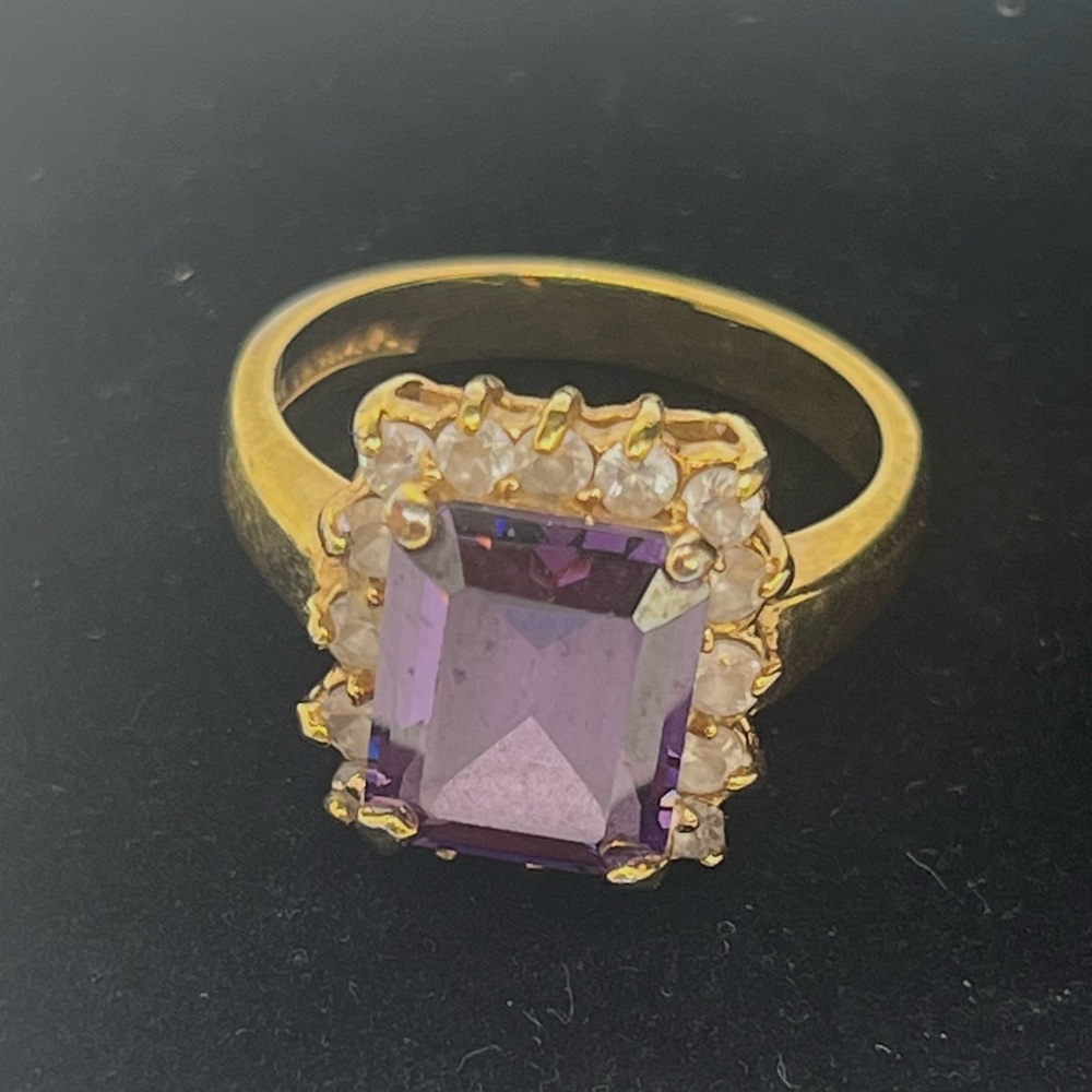 Vintage Lind purple cocktail ring 14k hge gold tone - Picture 6 of 11